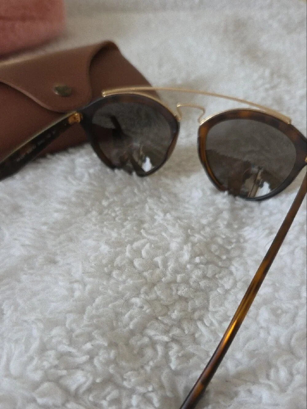 Ray-Ban Brown Tortoiseshell Sunglasses with Gold Bridge